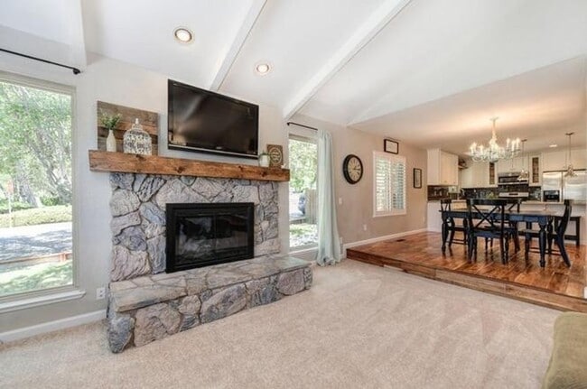 Foto del edificio - SKYRIDGE HOUSE