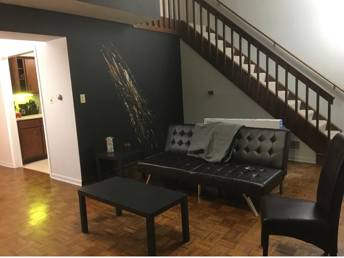 Building Photo - 457 E Arch St