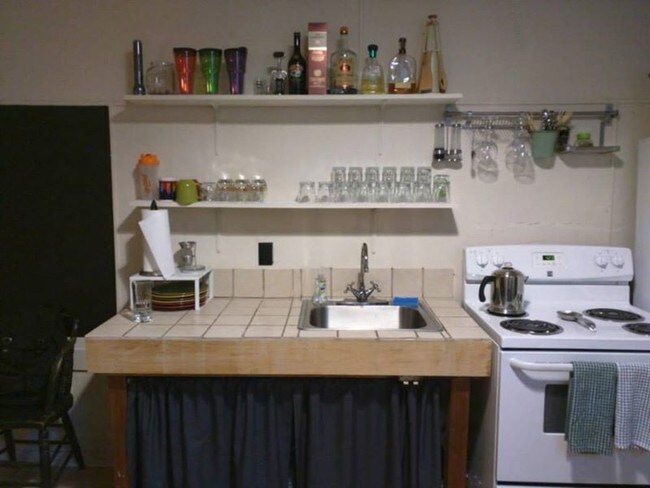 Building Photo - 909 Haines Avenue Apt C