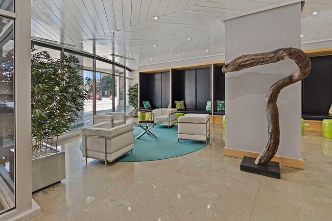 Foto del edificio - 50 E 16th St