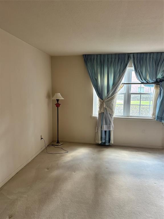 Foto del edificio - 2711 Briarhurst Dr