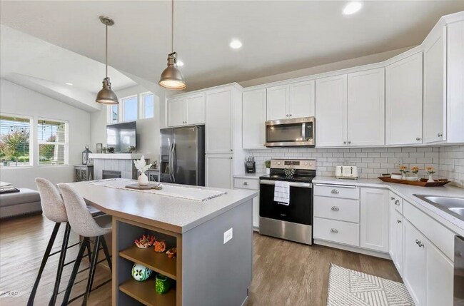 Foto del edificio - 3041 W Pascal Dr