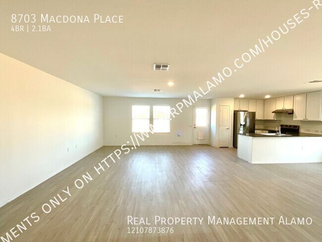 Foto del edificio - 8703 Macdona Pl