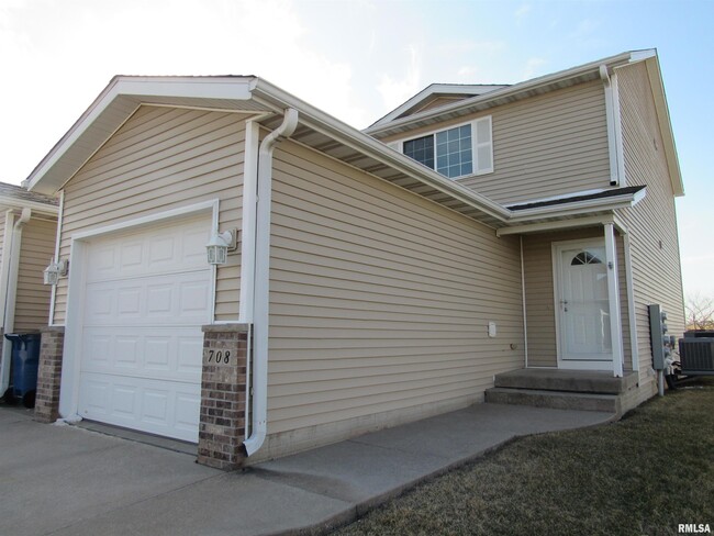 Building Photo - 708 Prairie Meadow Dr