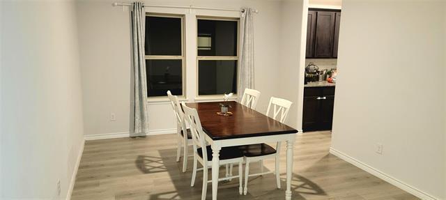 Foto del edificio - 6421 Farndon Dr