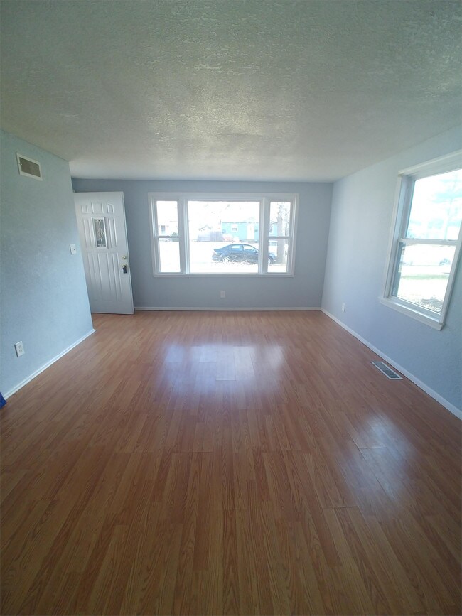 Building Photo - 5010 Buell Dr