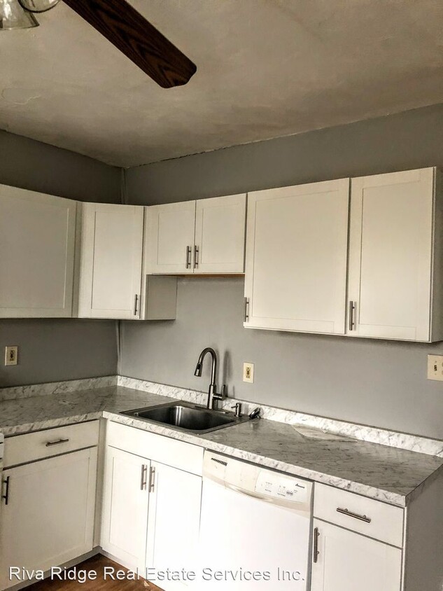 Primary Photo - 4 br, 2 bath House - 3433 Parkview Avenue