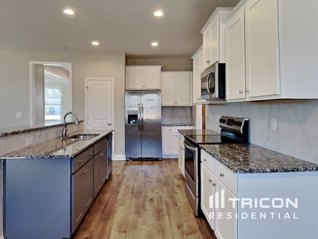 Building Photo - 1801 Huntsbridge Dr