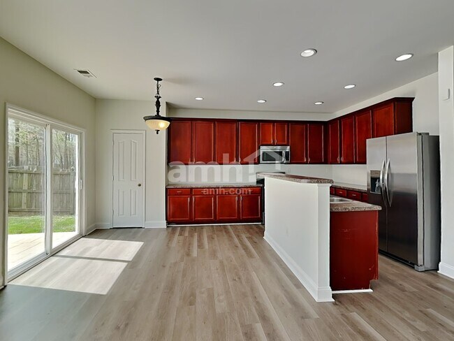 Building Photo - 404 Annaberg Ln