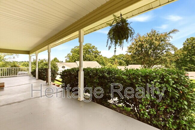 Foto del edificio - 2707 Lady Bug Ln