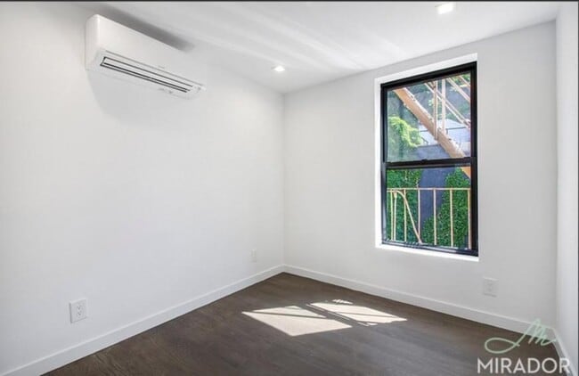 Building Photo - 2 bedroom in New York NY 10014