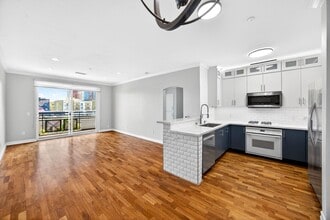 Building Photo - 550 Park Blvd