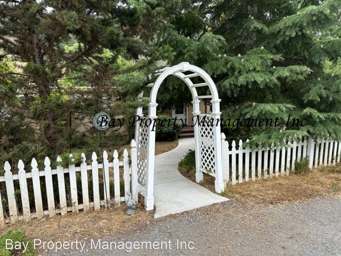 Primary Photo - 1 br, 1 bath House - 418 #B Maher Rd