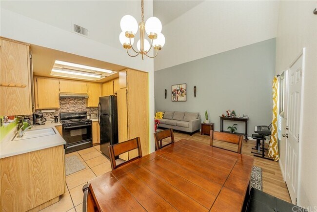 Foto del edificio - 14515 Woodland Dr