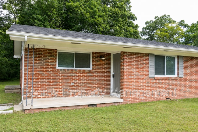 Building Photo - 2027 Lee St