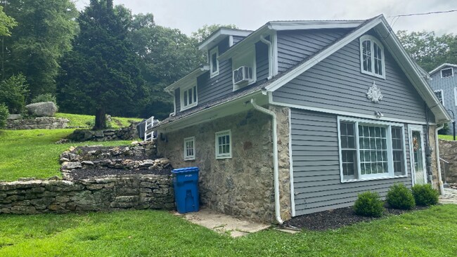 Building Photo - 228 Hattertown Rd