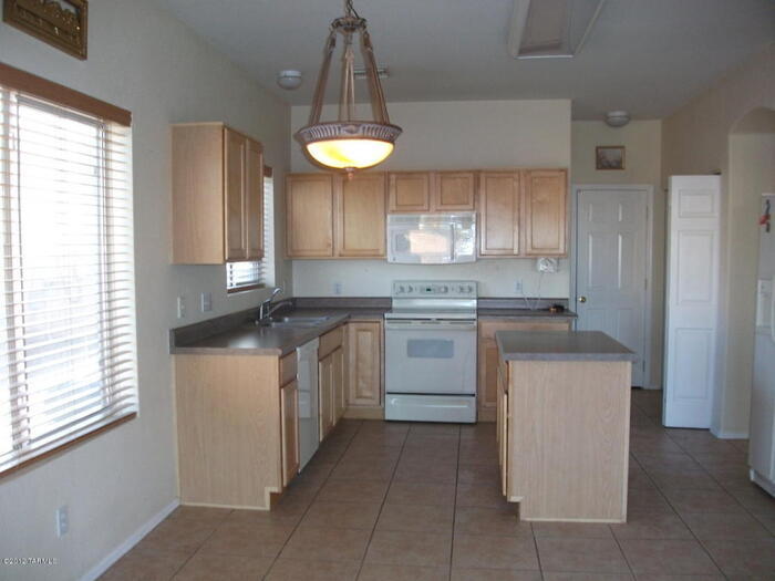 Primary Photo - PENDING - RENTED