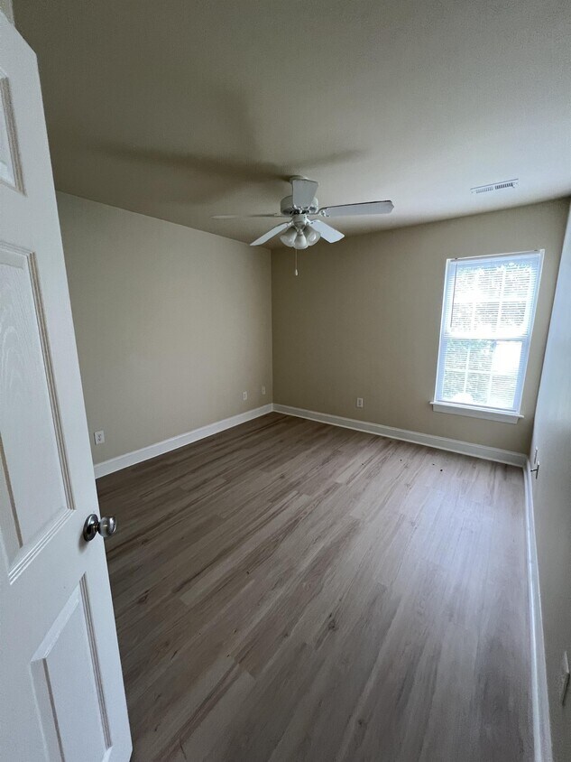 Building Photo - 4201 Brook Creek Ln