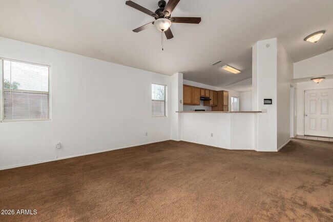 Foto del edificio - 10950 W Mountain View Dr