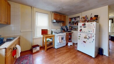 Building Photo - 9 Winship St