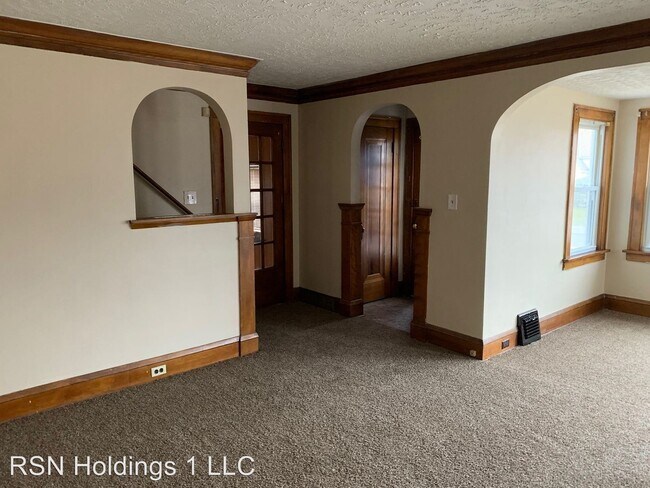 Building Photo - 3 br, 1 bath House - 3629 W 130TH ST