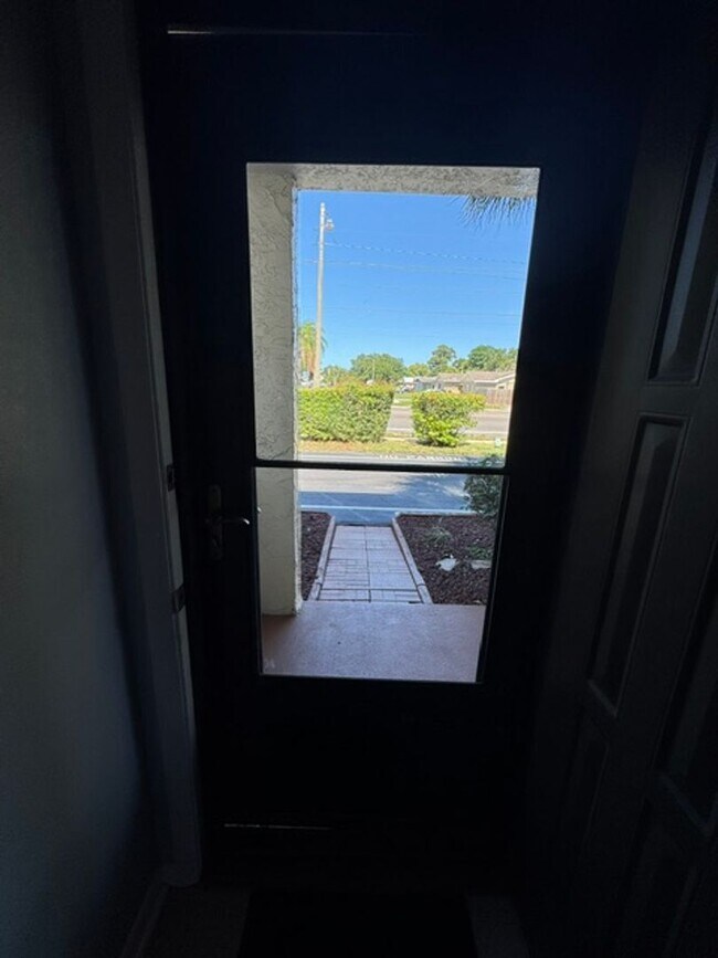 Foto del edificio - Lovely & spacious 1st Floor condo with water, pest control and internet included. 2 primary suite...