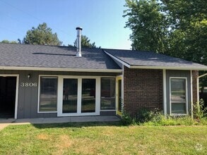 Building Photo - 3806 Overland Dr