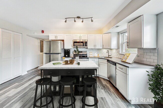 Foto del edificio - 531 N Ridge Ave