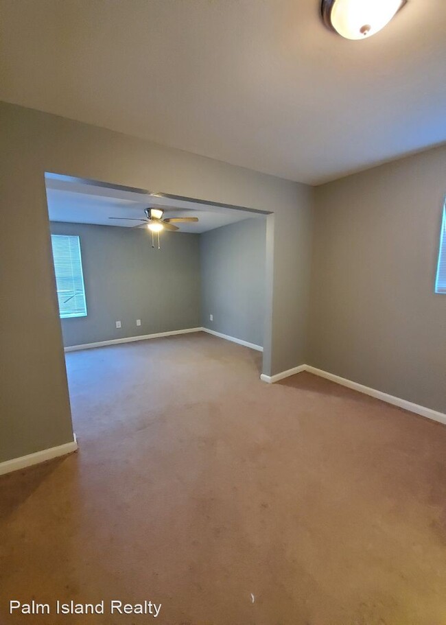 Building Photo - 4 br, 2 bath House - 3413 W Maxwell St