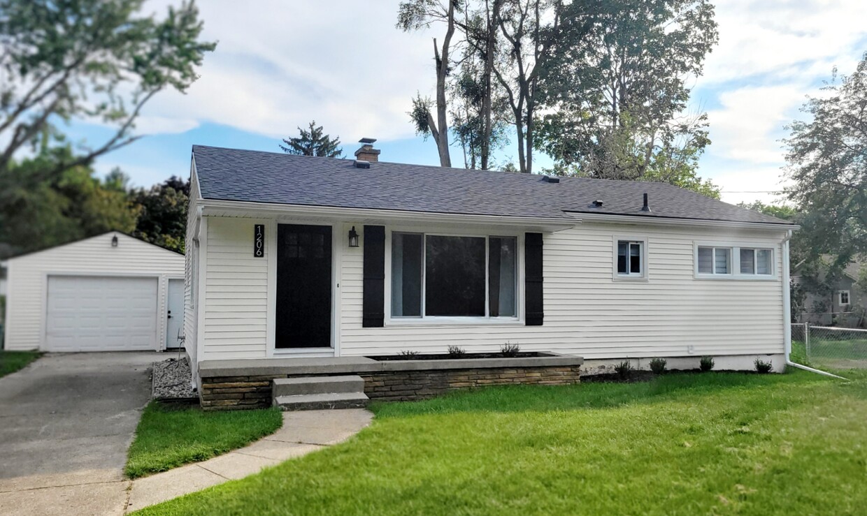 Primary Photo - 1206 Mildred St
