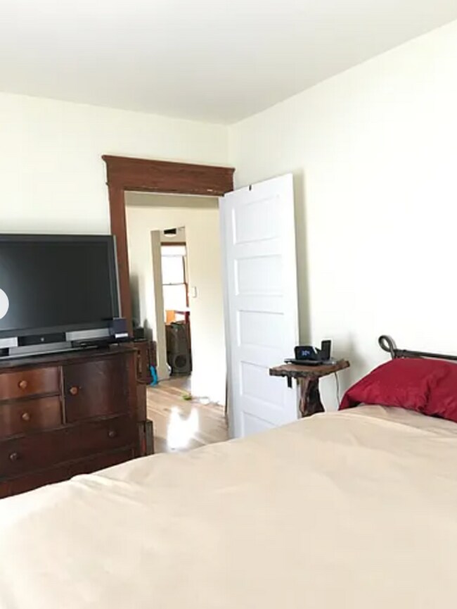 Building Photo - 301 W Illinois St