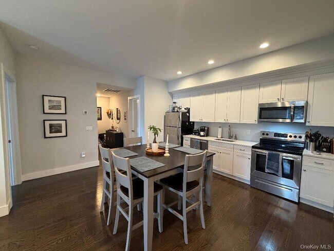 Foto del edificio - 8789 W Main St