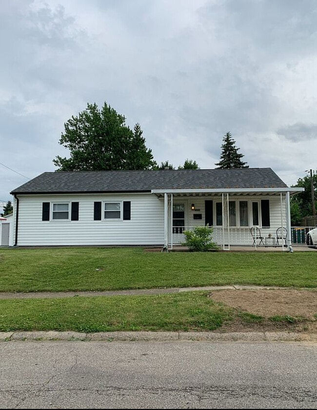 Building Photo - 2448 Bingham Ave