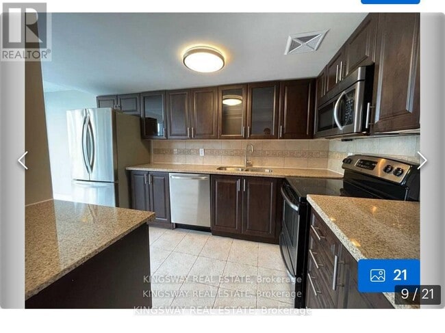 Building Photo - 350-350 Webb Dr