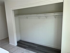 Building Photo - 1257 Velasco St