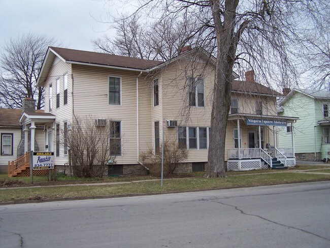 Vestíbulo - 113-115 West Ave