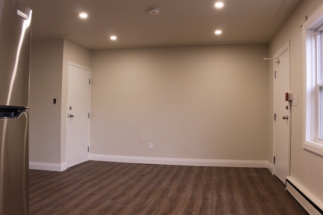 Building Photo - Corner 1 Bed