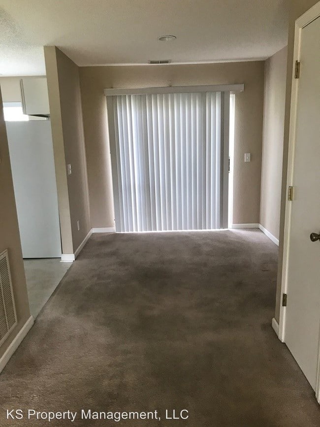 Building Photo - 2 br, 1 bath House - 300 C Myrtle Green Drive