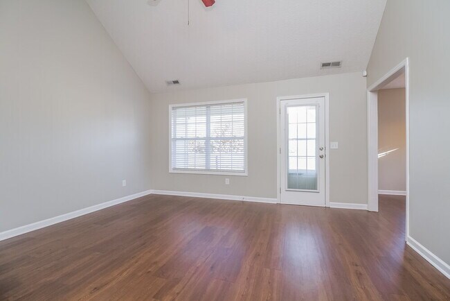 Building Photo - 3460 Hamberton Cir