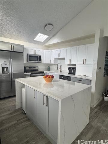 Building Photo - 95-105-105 Hokuao Pl