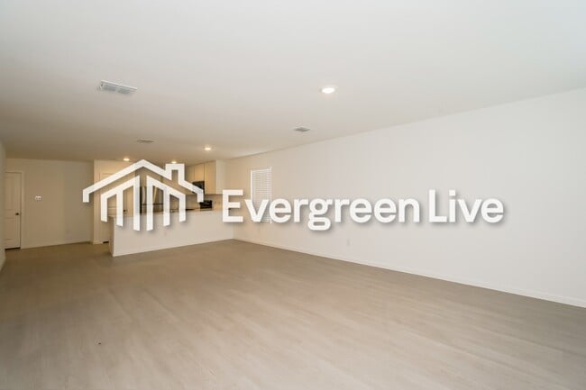 Building Photo - 1116 Tufted Dr