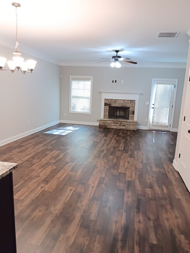 Photo - 173 Putters Dr House