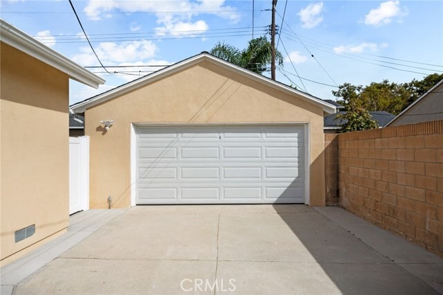 Building Photo - 5305 Carmelynn St
