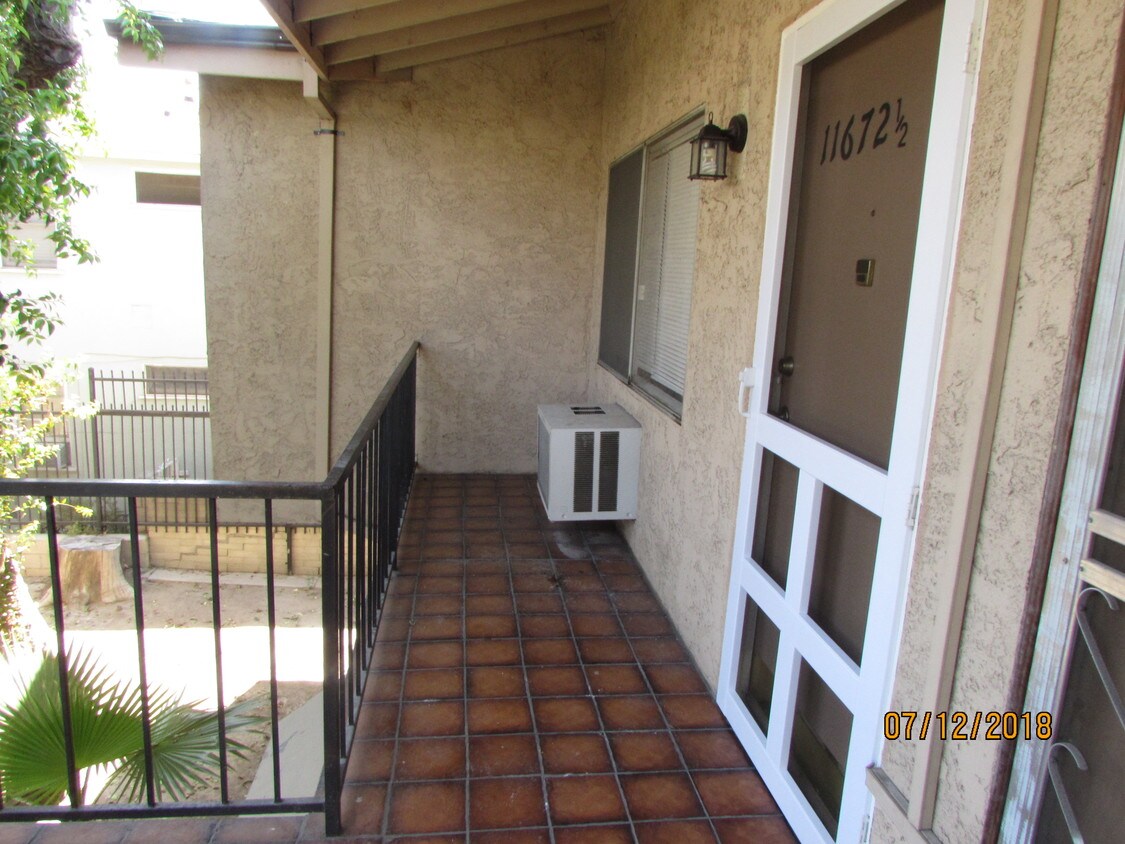 Balcony - 11672 1/2 Chandler Blvd