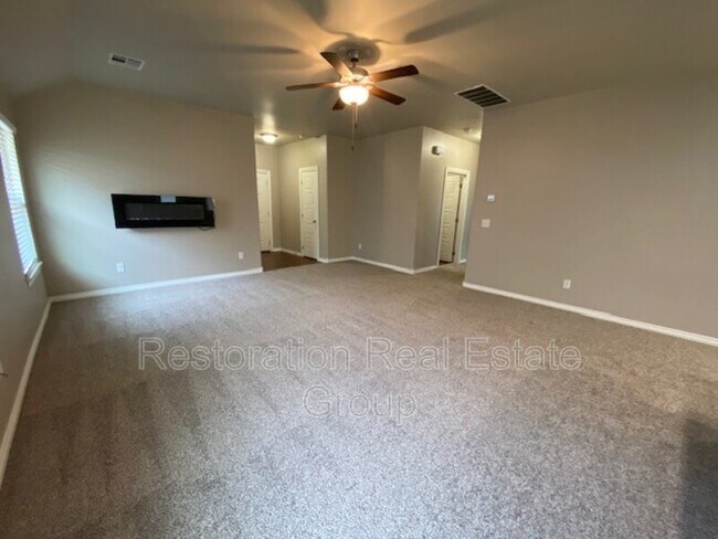Foto del edificio - 2432 Fallview Dr