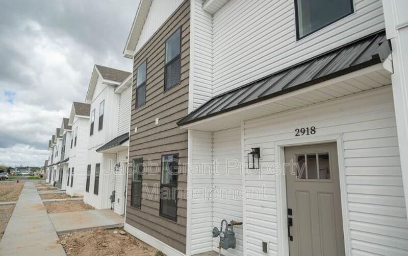 2918 Sunburst Dr, Ammon, ID 83406 House Rental in Ammon, ID