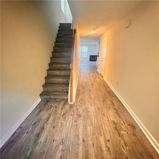 Building Photo - 3698 Sapphire Ct