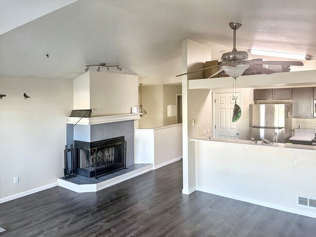 Building Photo - 3238 Aquarius Cir