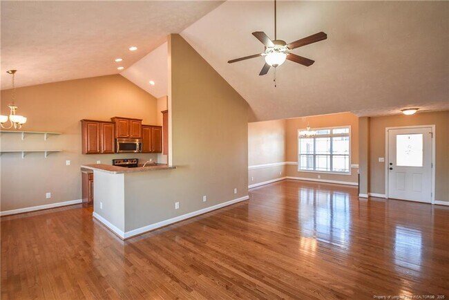 Building Photo - 45 Eisenhower Ct