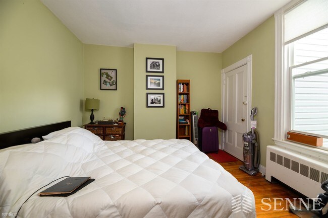 Building Photo - 2 br, 1 bath  - 46 Eustis St Apt 4